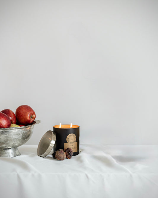 Muscorave - Medium Size Natural Candle