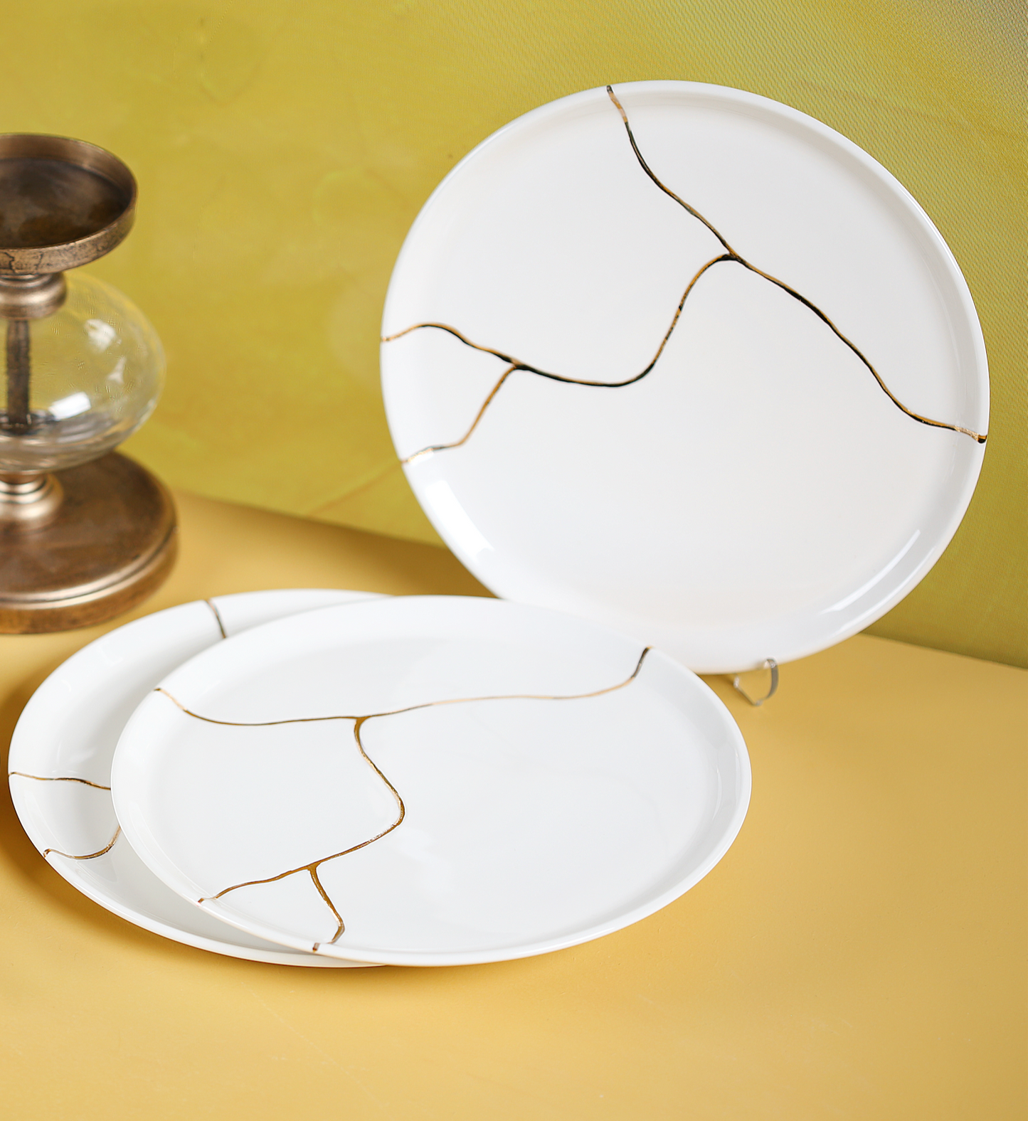 Kintsugi-Inspired Spirits Flat Plate - Gold Banded